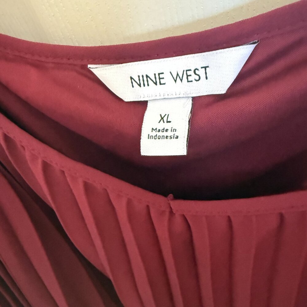 "Nine West" pleated dress tank - excellent condition = Summer!! - Picture 6 of 10